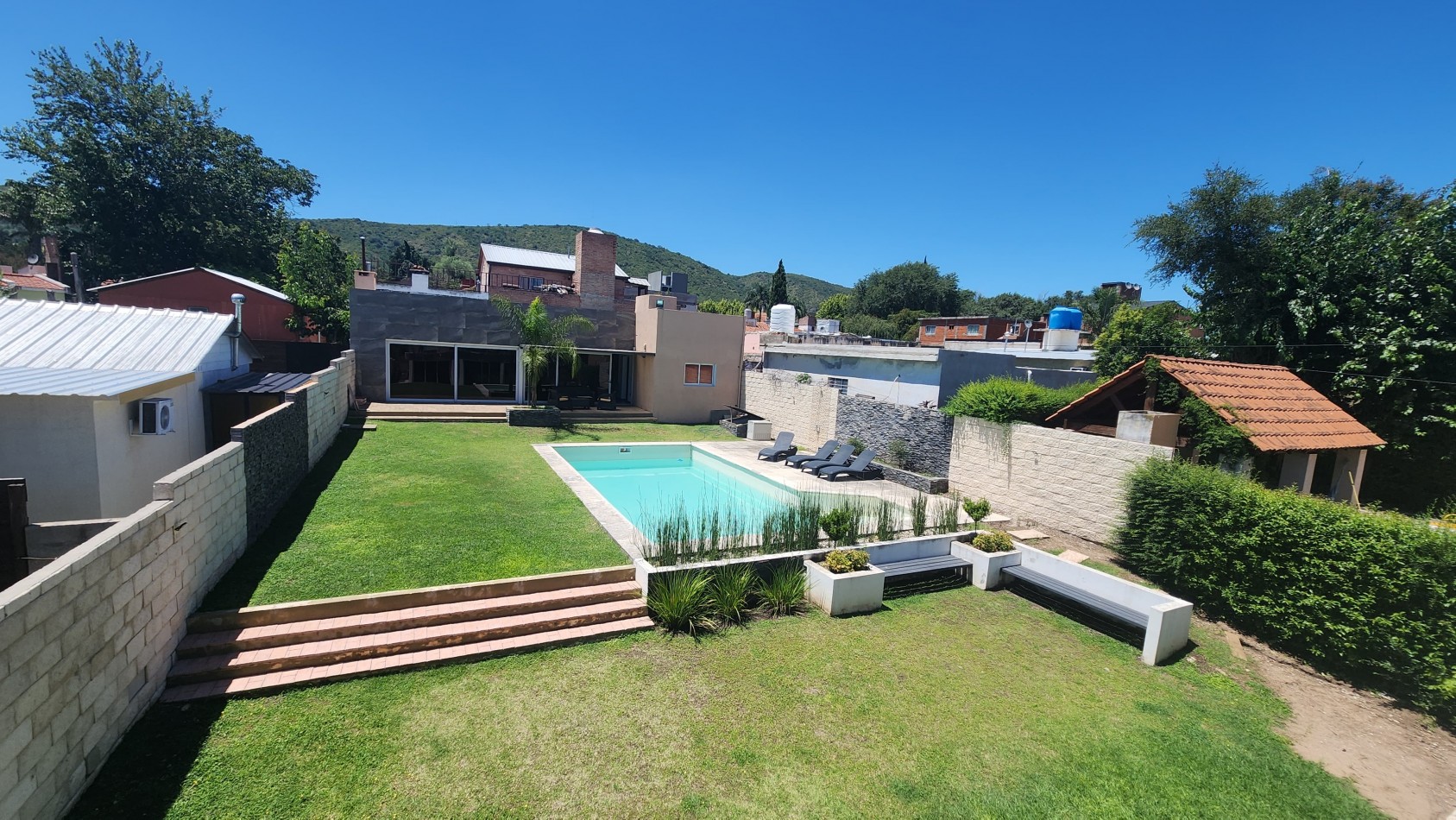 Casa 4 dormitorios 