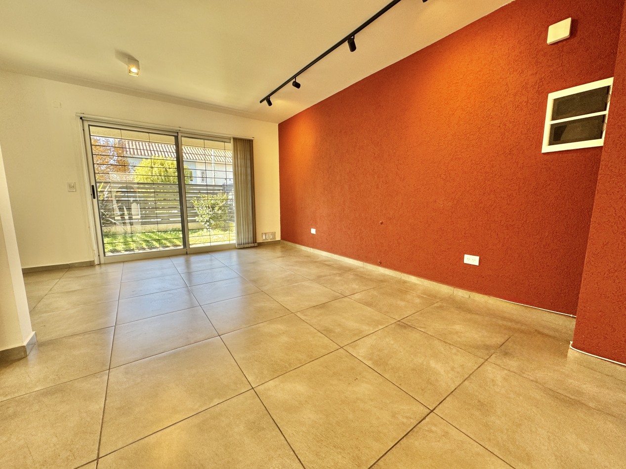 Hermoso duplex - 2 dormitorios - 2 cocheras 