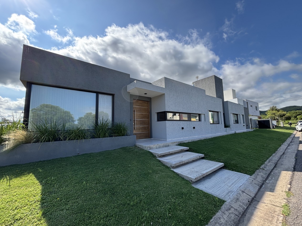 Casa 3 dormitorios - Las Cañitas