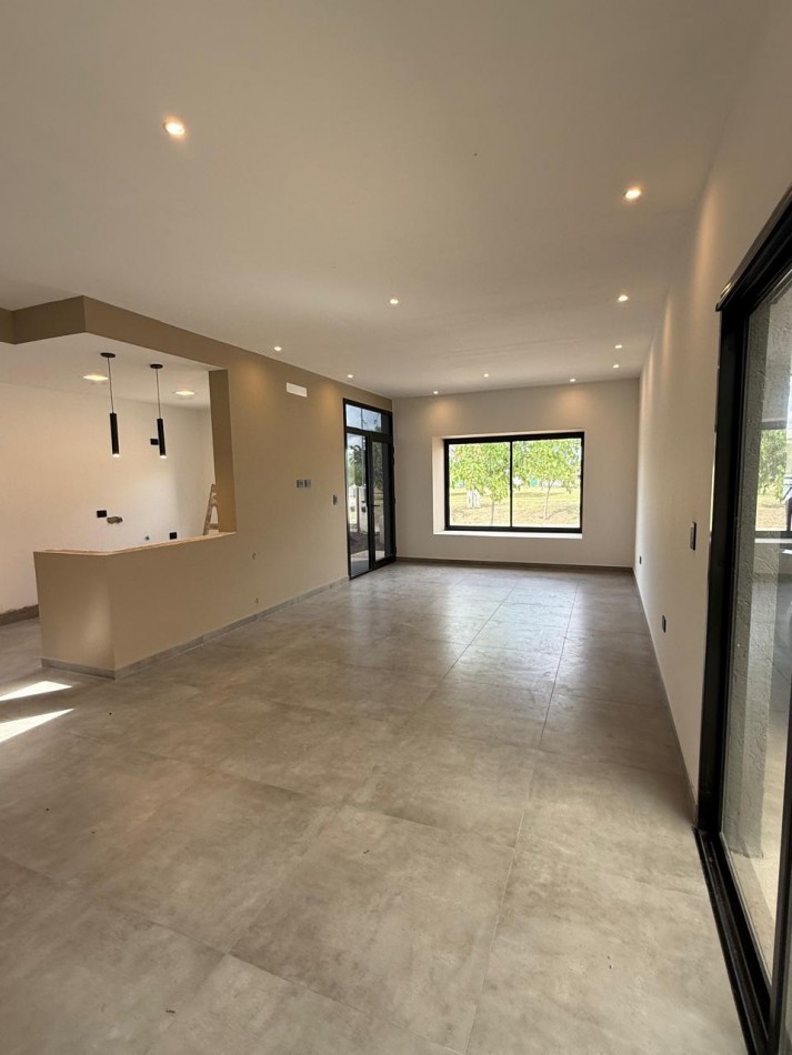 VENTA | TEJAS IV - CASA A ESTRENAR DE 3 DORMITORIOS EN UNA SOLA PLANTA