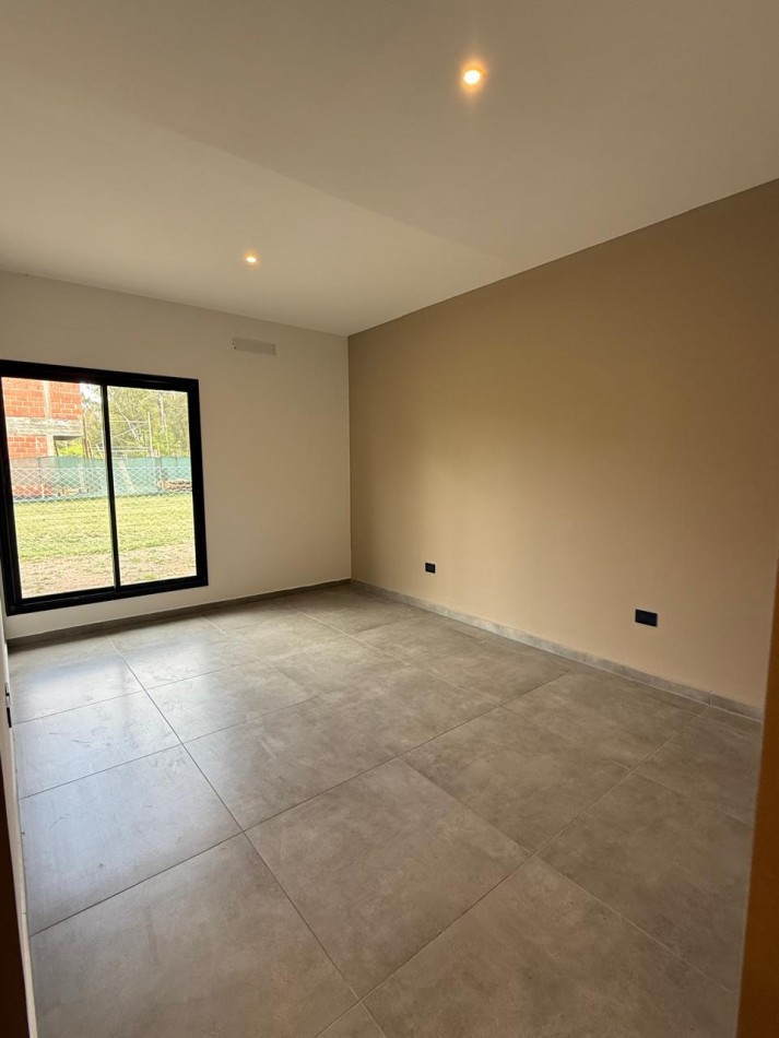 VENTA | TEJAS IV - CASA A ESTRENAR DE 3 DORMITORIOS EN UNA SOLA PLANTA