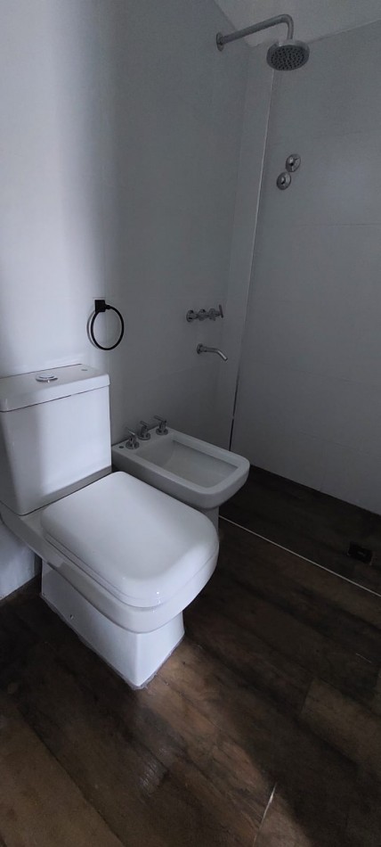 Duplex remodelado - Villa del Lago