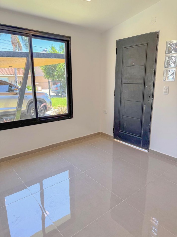 Chalet reciclado a nuevo en Villa Carlos Paz - 4 Dormitorios