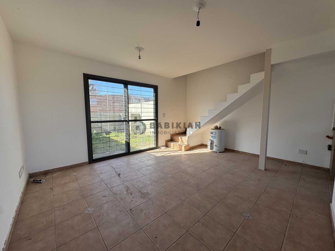 Duplex 2 dormitorios - cochera 