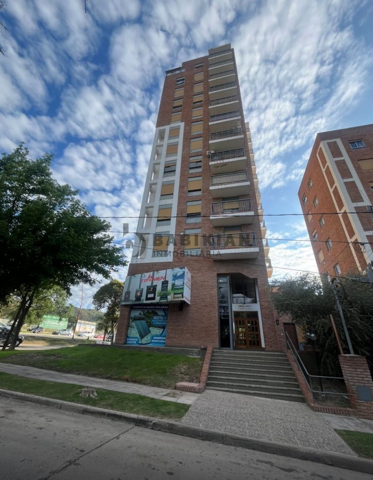 OPORTUNIDAD- Departamento con vista panoramica en Edificio Bamba - 3 dormitorios