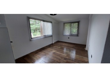 Duplex remodelado - Villa del Lago